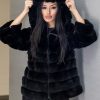 ПАЛТО С КАЧУЛКА ОТ КРАЛСКИ ЗАЕК